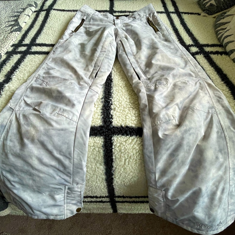 PULSE snowpants!